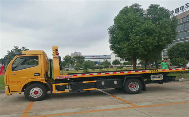 彭水定远24小时拖车救援电话号码，定远道路救援公司怎么收费的